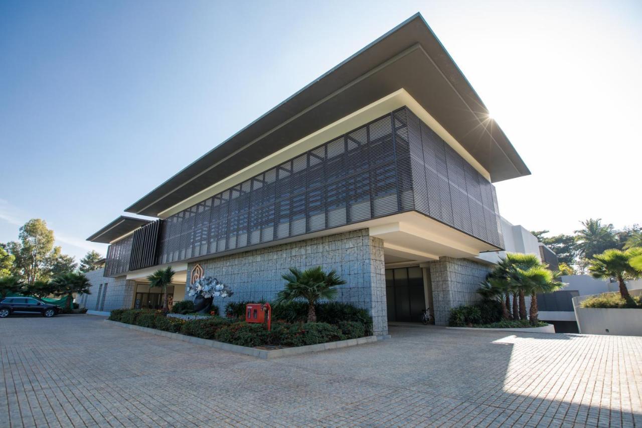 Blvd Club - Near Bengaluru Airport Hotel Settahalasur Exterior photo
